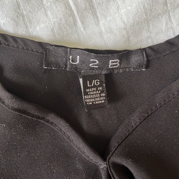 Black Flowy Blouse - Picture 3 of 3